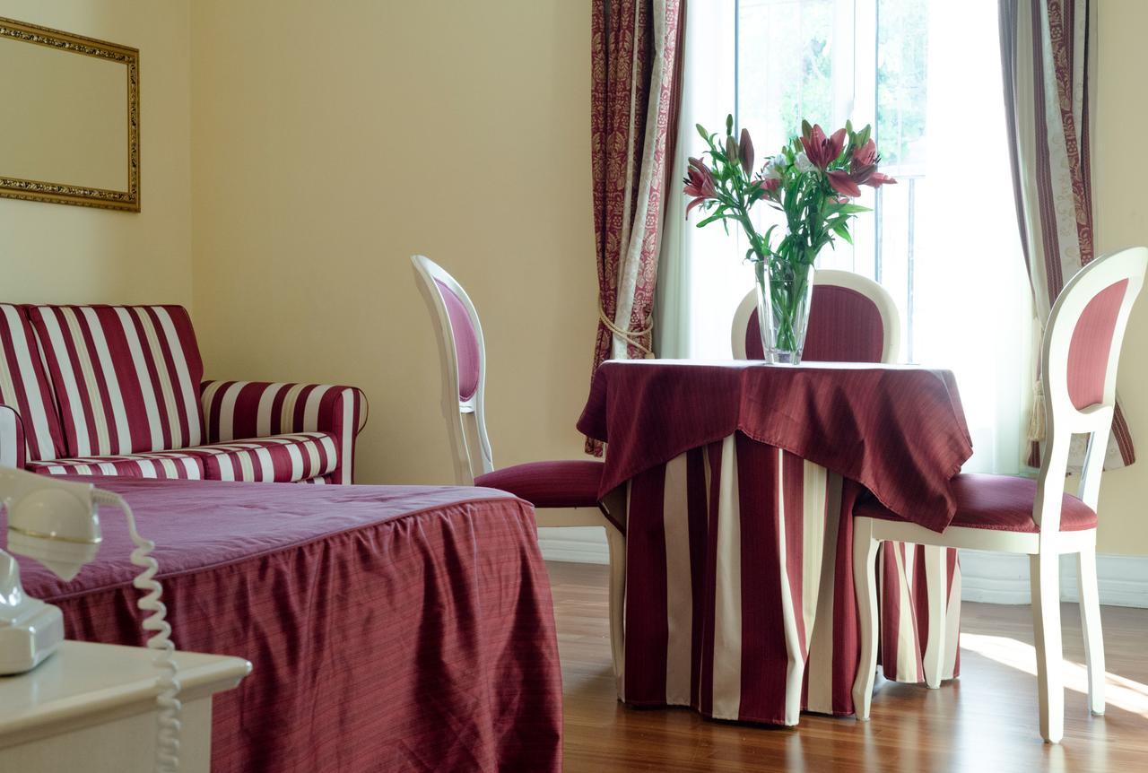 Relais Frattina Pensión