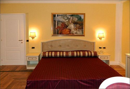 Relais Frattina Pensión 2*
